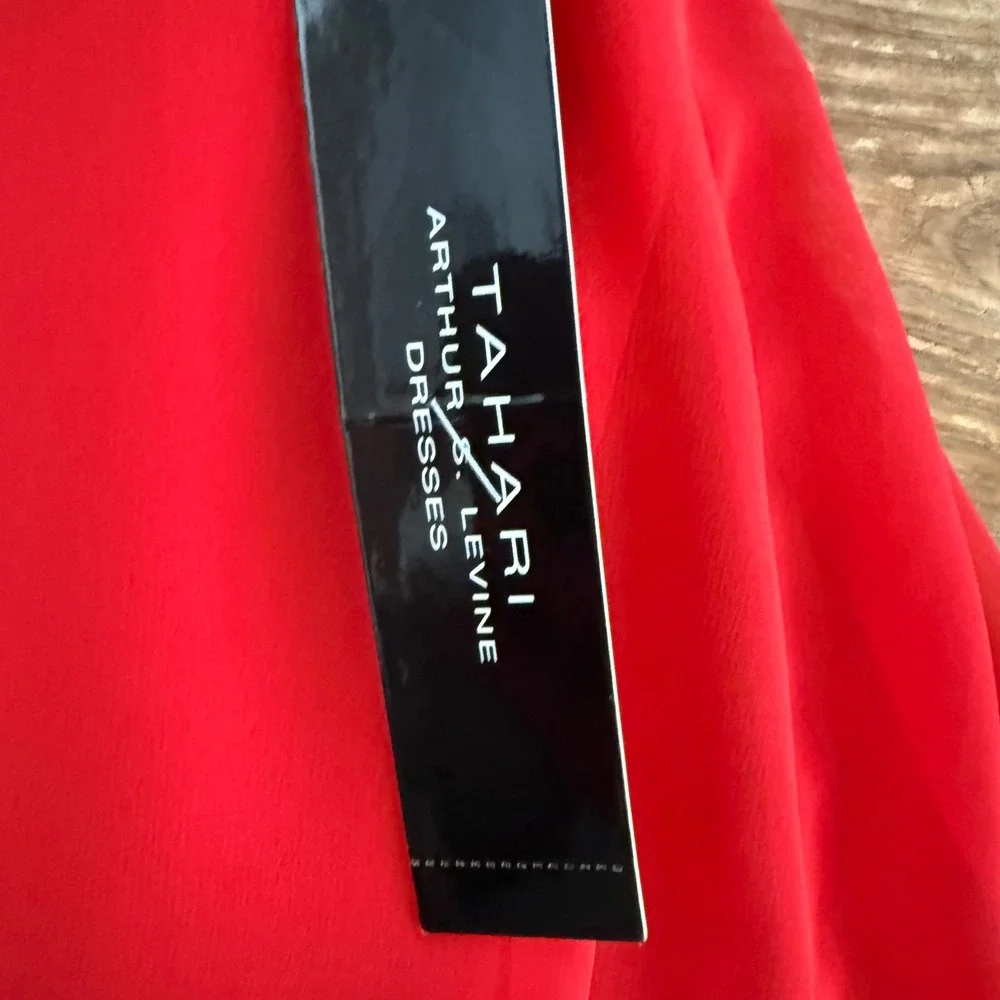 Tahari Arthur S Levine tahari arthur